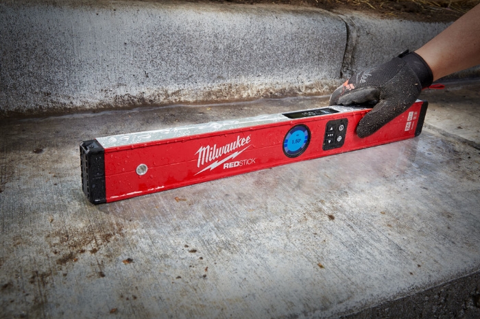 MILWAUKEE VATER DIGITAL 60CM