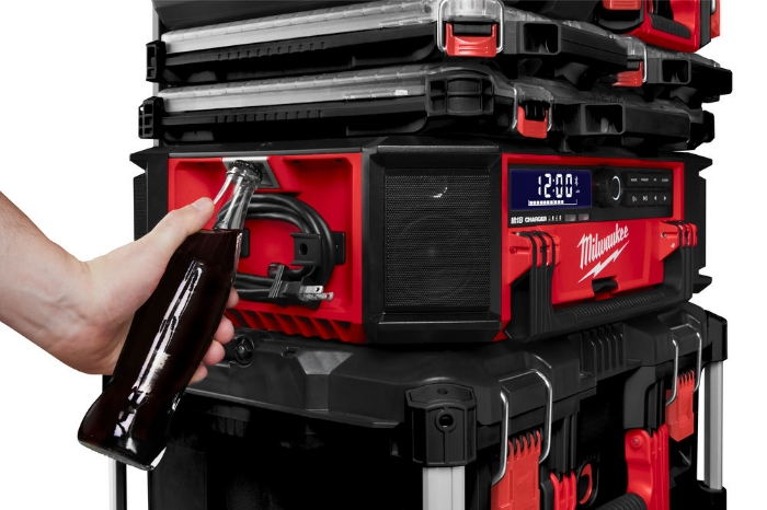 MILWAUKEE RADIO / LADER M18  PACKOUT PORCDAB+
