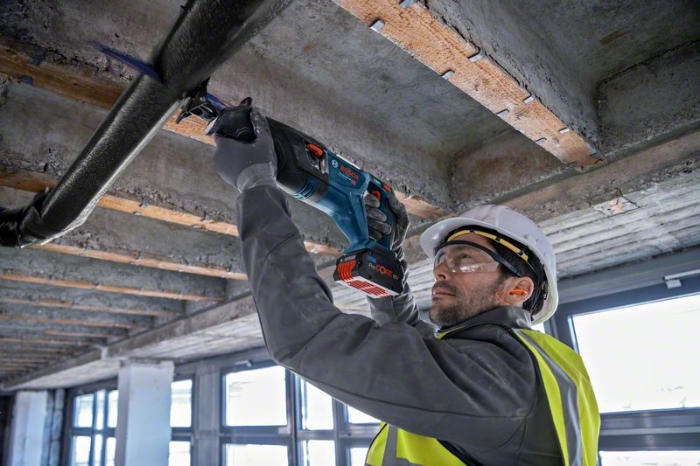 BOSCH BAJONETTSAG GSA 18V-28 SOLO L-BOXX