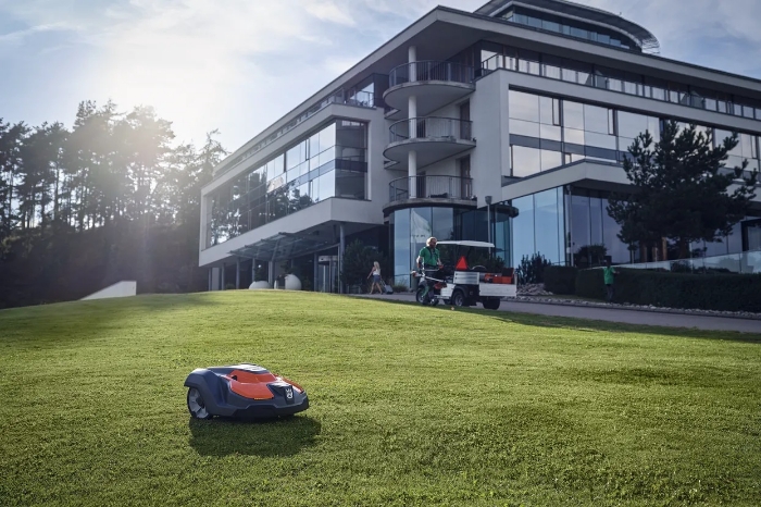 HUSQVARNA AUTOMOWER 550 EPOS