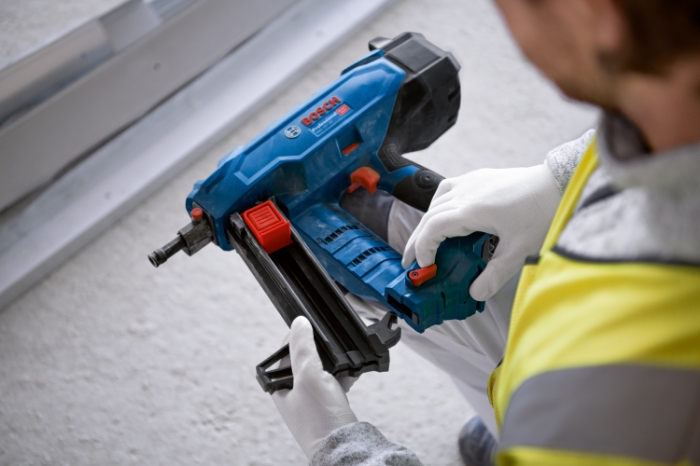 BOSCH BOLTEPISTOL GNB 18V-38 SOLO