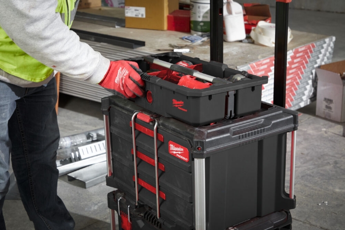 MILWAUKEE PACKOUT™  VERKTØYKASSE ÅPEN 