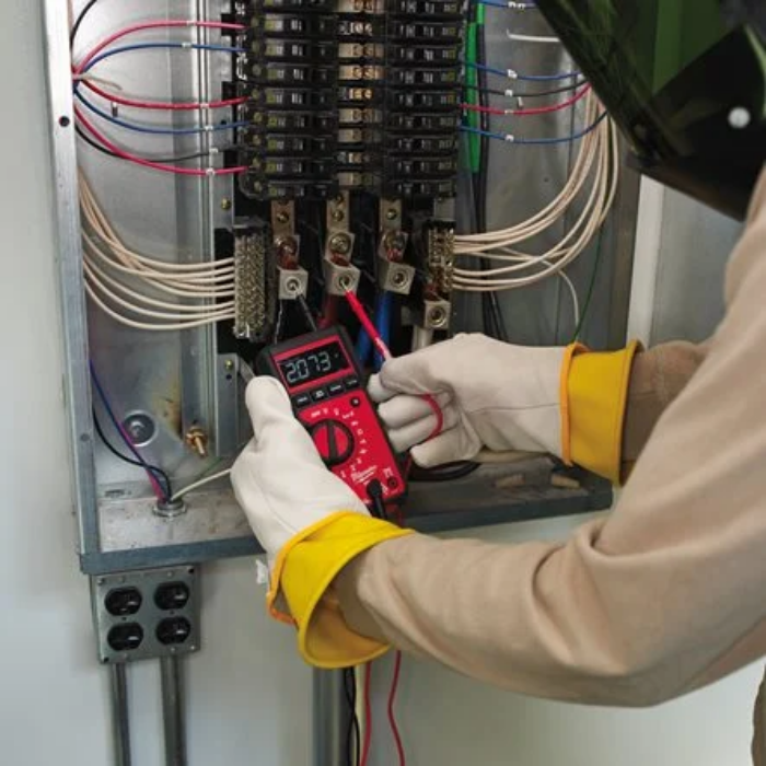 MILWAUKEE DIGITALT MULTIMETER 2217-40