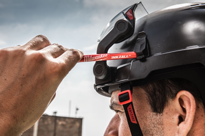 MILWAUKEE VERNEHJELM BOLT200 VENTILERT