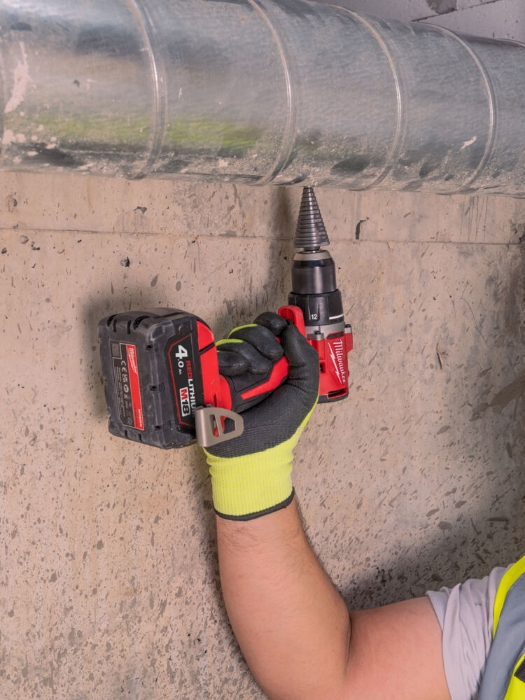 Milwaukee Drill M12 BLDDRC-402C
