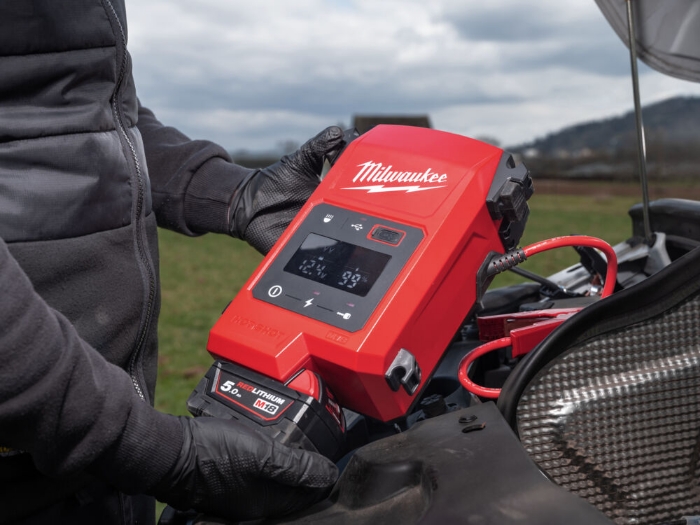 Milwaukee Hjelpestarter M18 JS2000-0