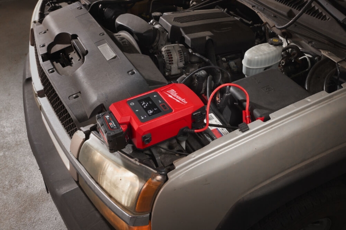 Milwaukee Hjelpestarter M18 JS2000-0