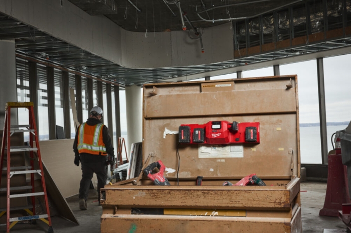 Milwaukeee Multilader M12-18 GBC4