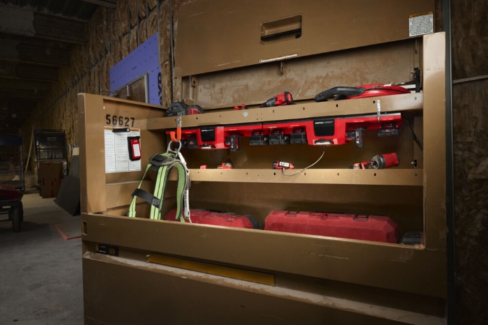 Milwaukeee Multilader M12-18 GBC4